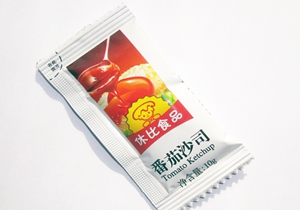 廣科機(jī)械液體包裝機(jī)有什么特點(diǎn)，醬料包裝機(jī)有什么用